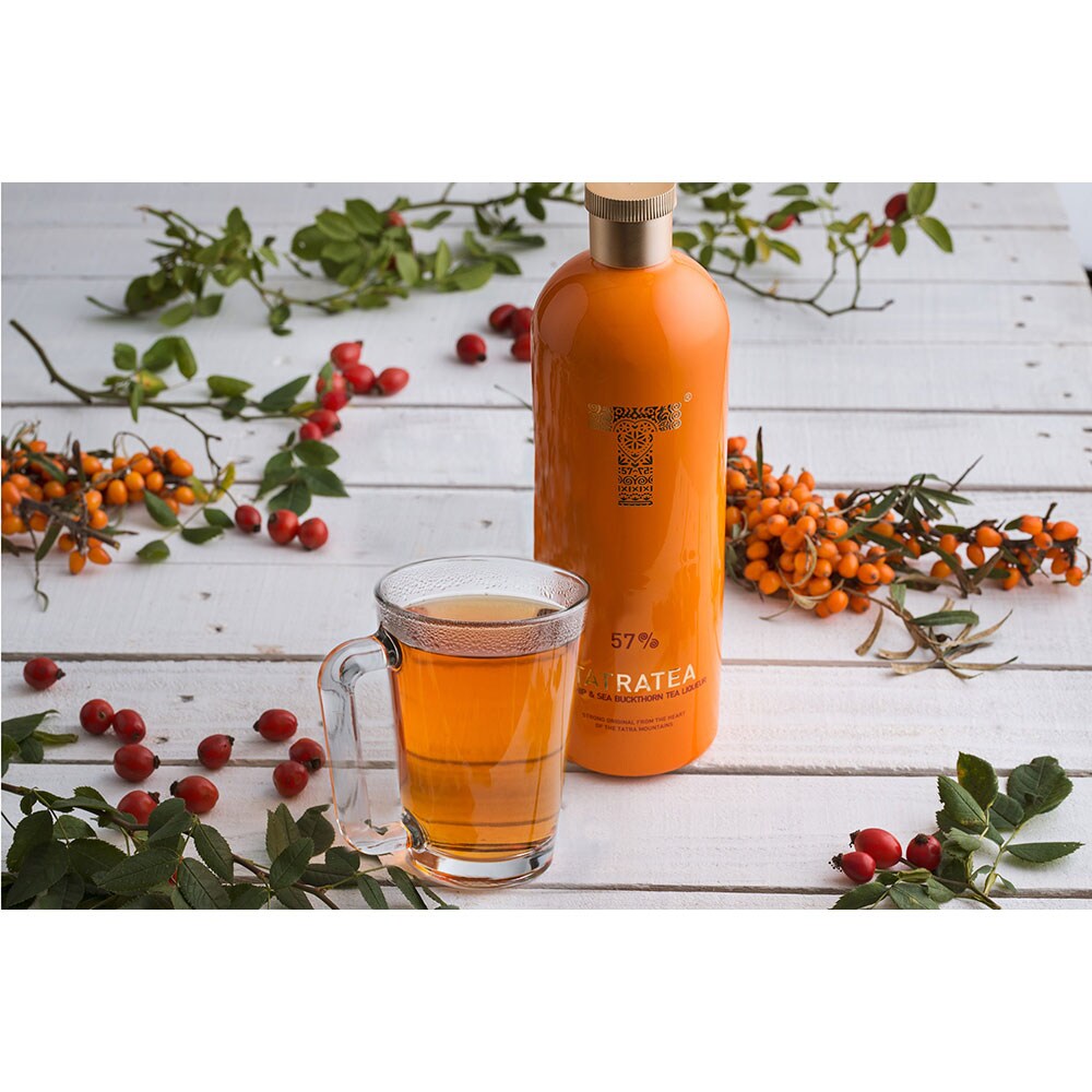 Lichior Tatratea Rosehip & Sea Buckthorn Tea, 0.7L