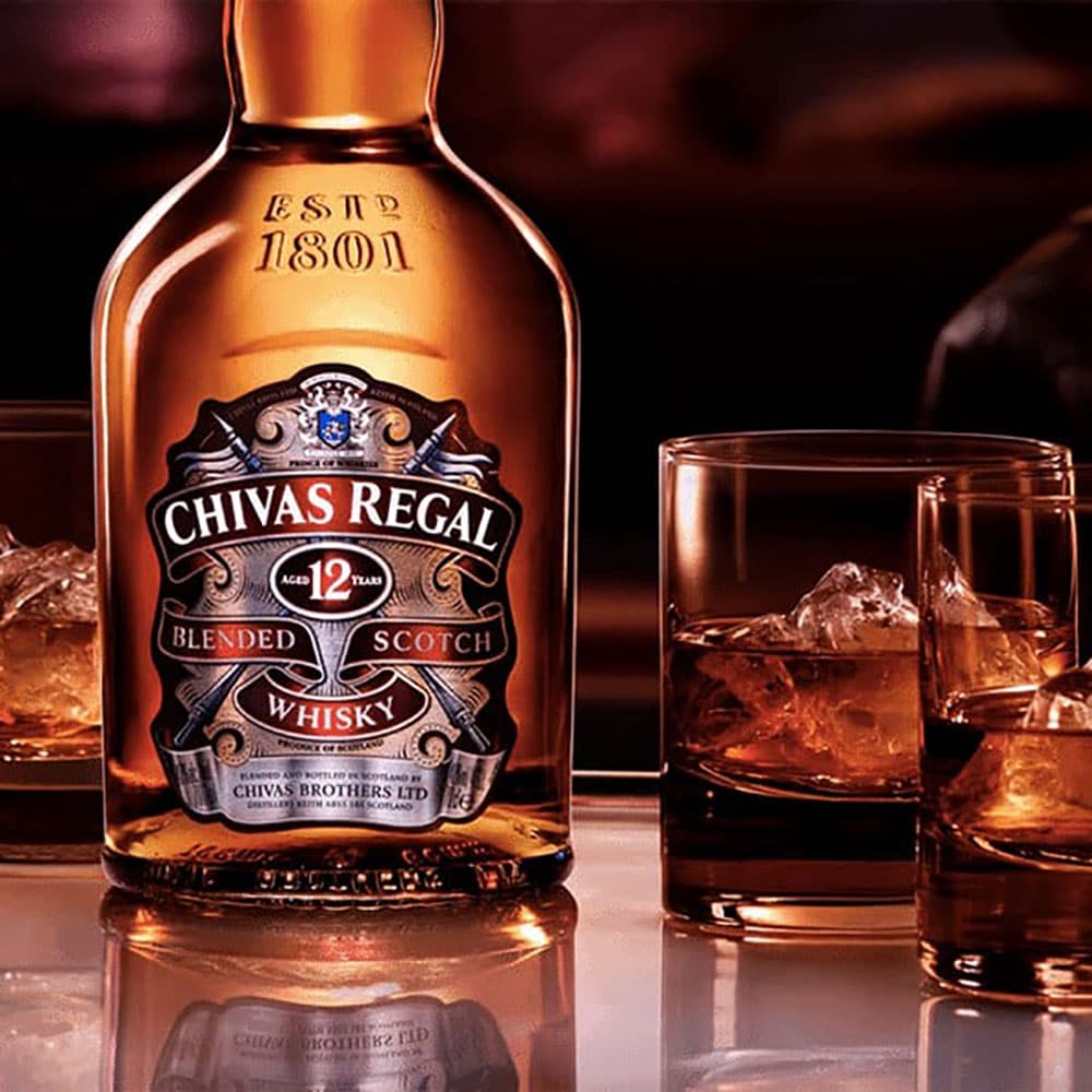 Set Whisky Chivas 12YO, 0.7L + 2 pahare