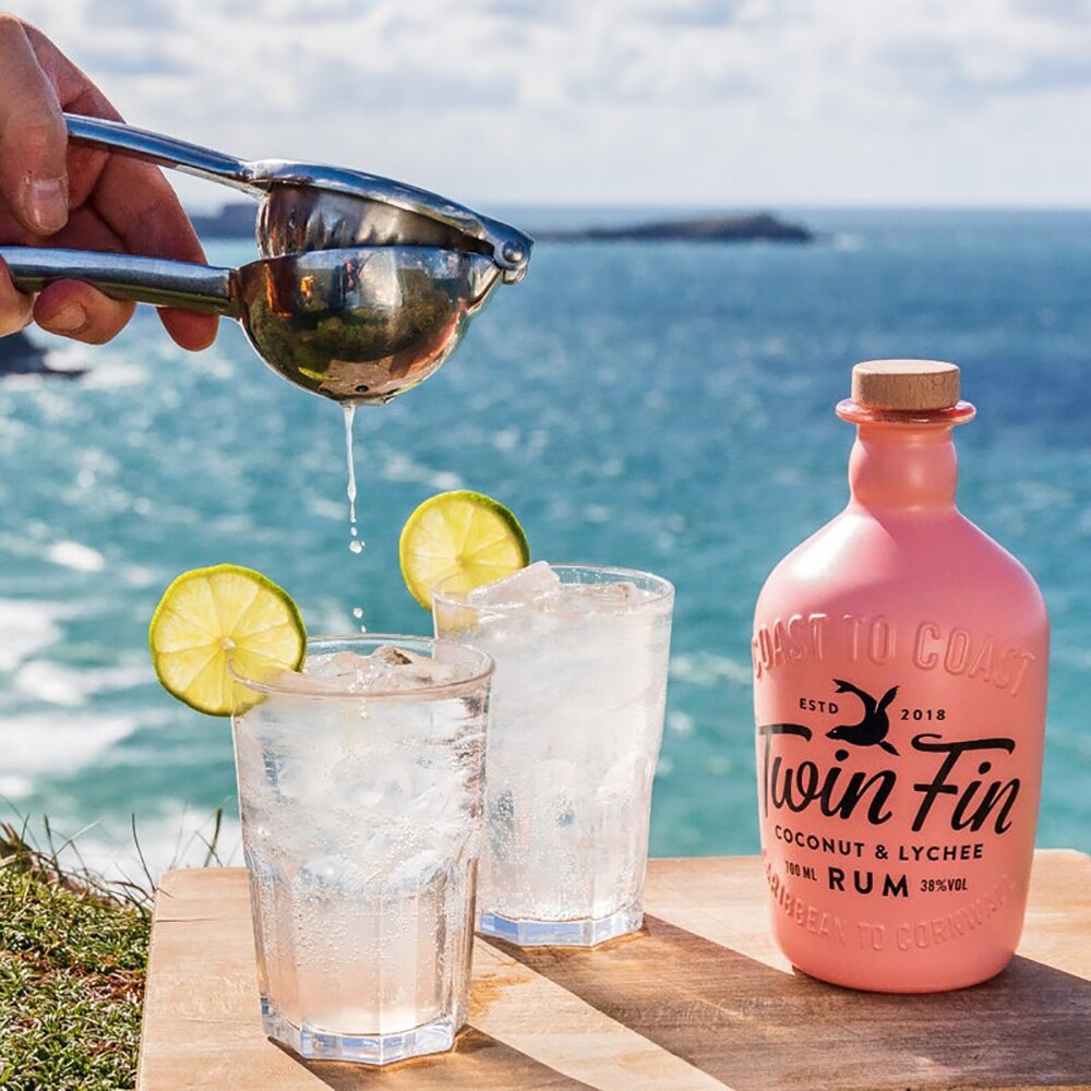 Rom Twin Fin Coconut & Lychee Rum, 0.7L