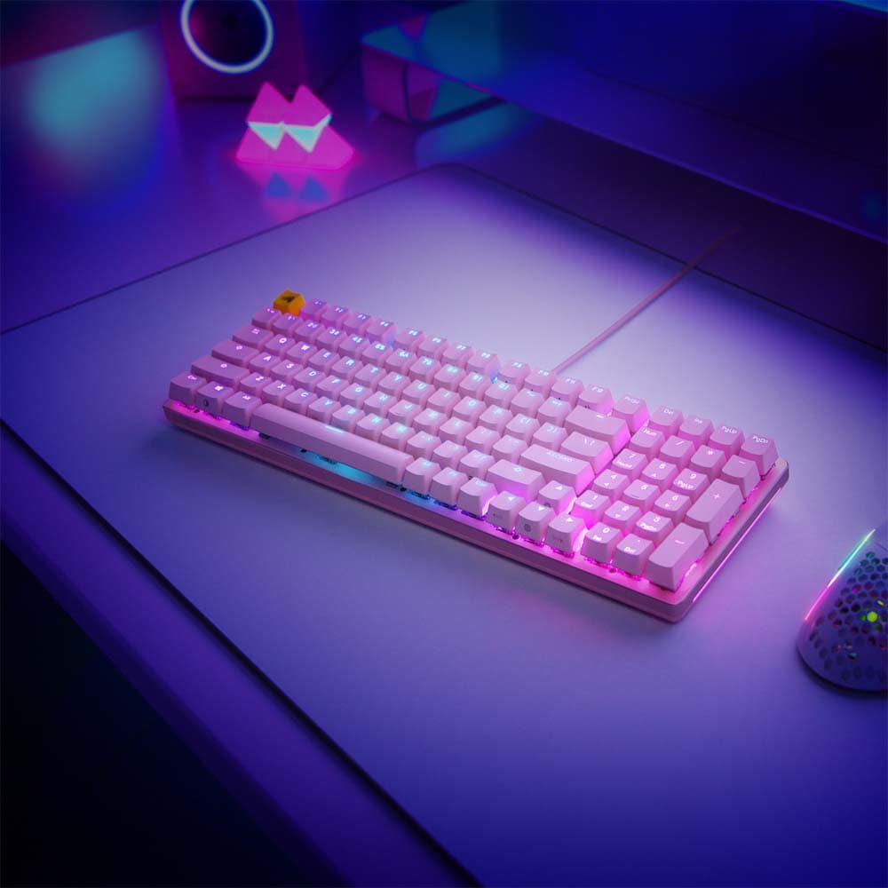 Tastatura Gaming mecanica GLORIOUS GMMK 2 96%, USB, Layout US, Pink