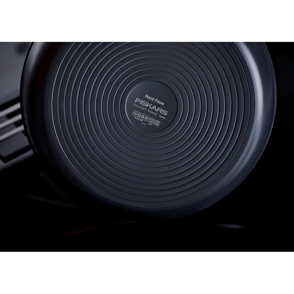 Tigaie antiaderenta FISKARS Hard Face, 30 cm, aluminiu, negru