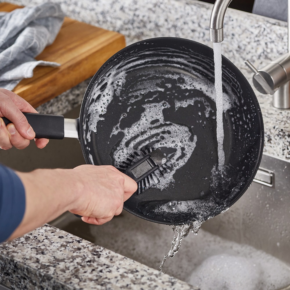 Tigaie pentru sote FISKARS Hard Face 1052231, 26cm, aluminiu, negru
