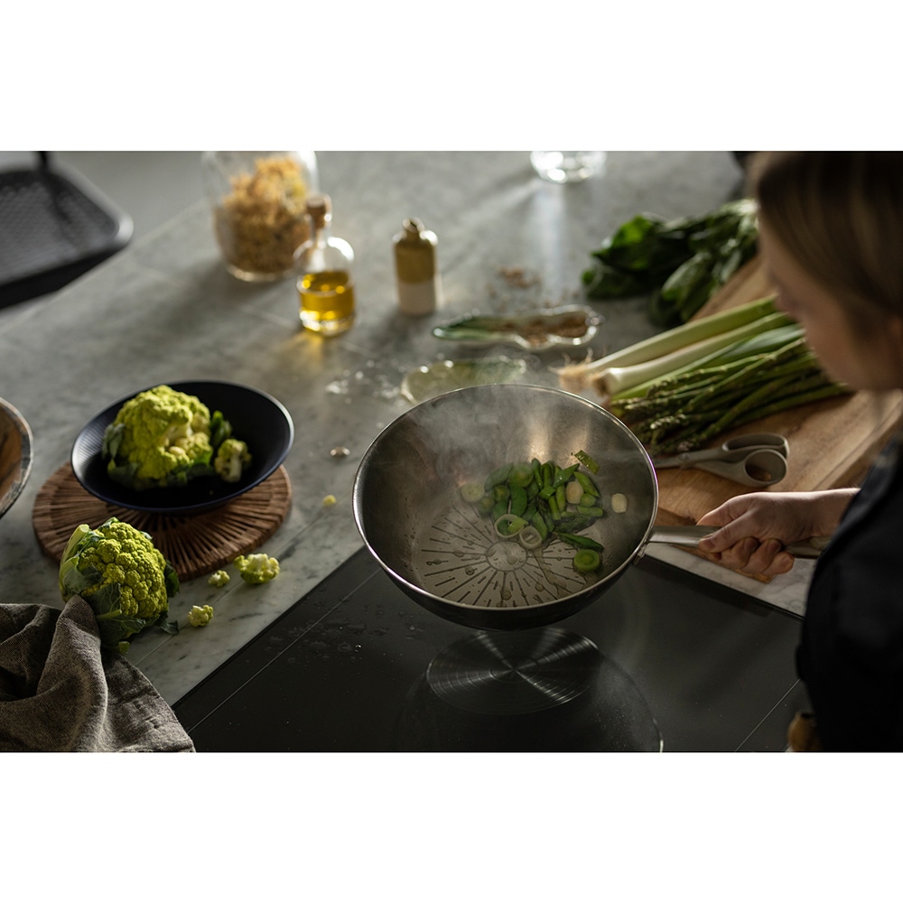 Tigaie wok FISKARS All Steel Pure, 28 cm, otel inoxidabil, argintiu