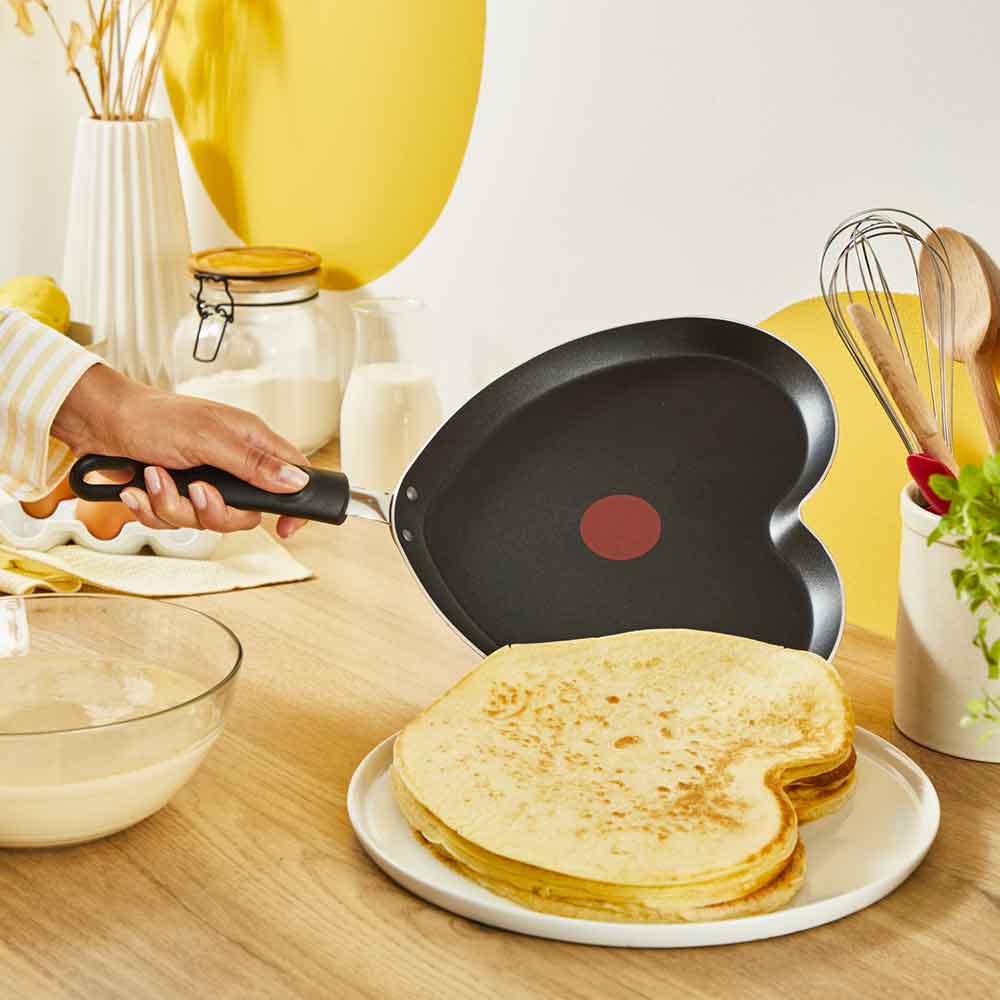Tigaie clatite TEFAL Inima B0141002, 25 cm, aluminiu, Thermo-Signal, invelis antiaderent, rosu