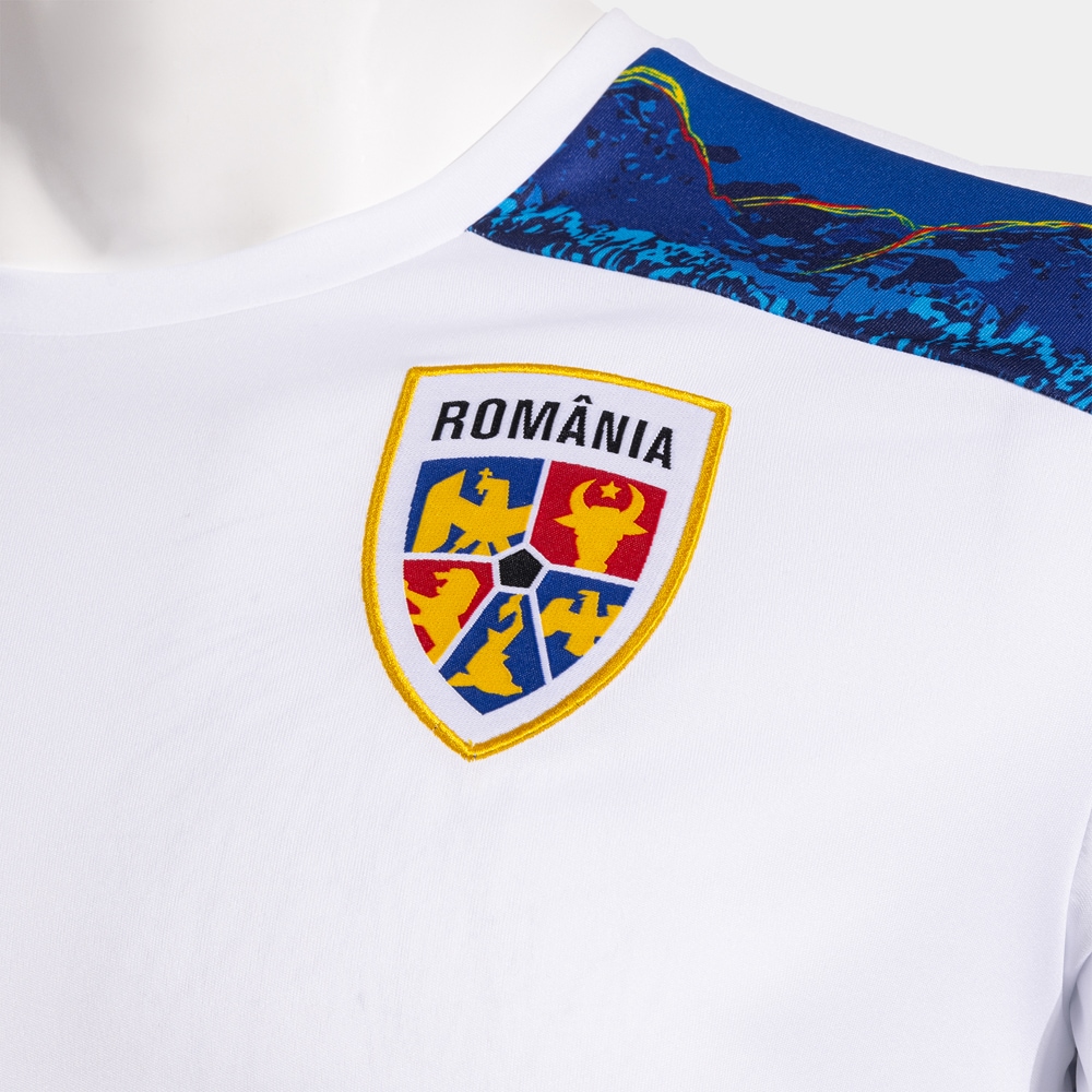 Tricou fotbal de antrenament JOMA Echipa nationala de Fotbal a Romaniei 2025, marimea S, alb