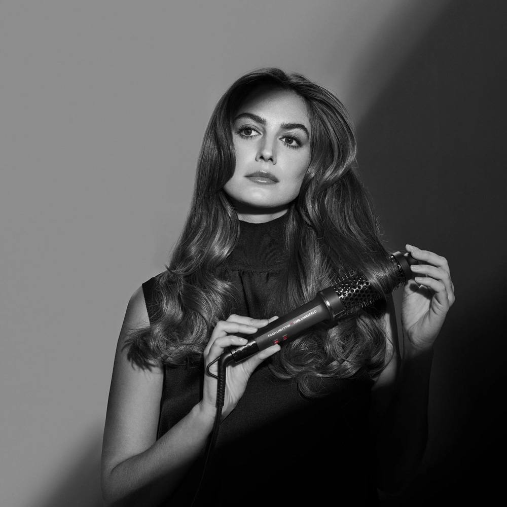 Perie cu aer cald ROWENTA Karl Lagerfeld Powerbrush UB572LE0, 55W, negru