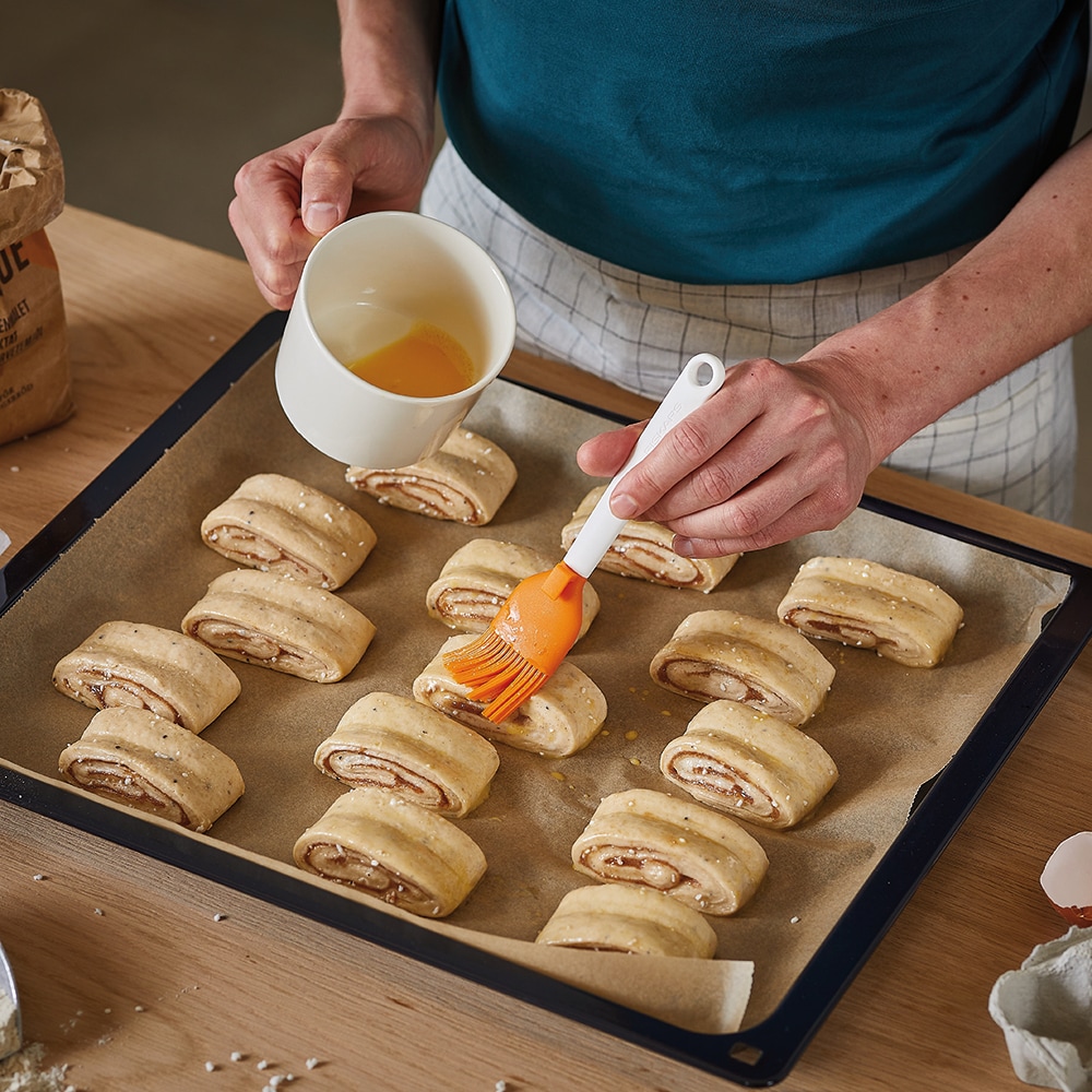 Pensula FISKARS Functional Form 1023614, silicon, portocaliu