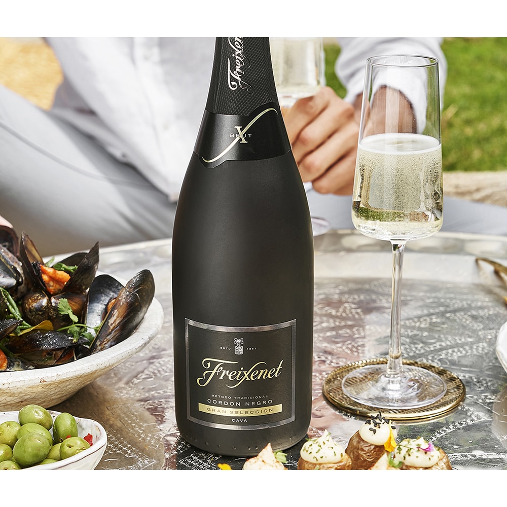 Vin spumant Cava alb Freixenet Cordon Negro, 0.75L