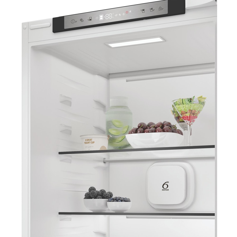 Combina frigorifica incorporabila WHIRLPOOL WHK2 5322 B4E, No Frost, 6th Sense, 300 l, H 193.5 cm, Clasa E