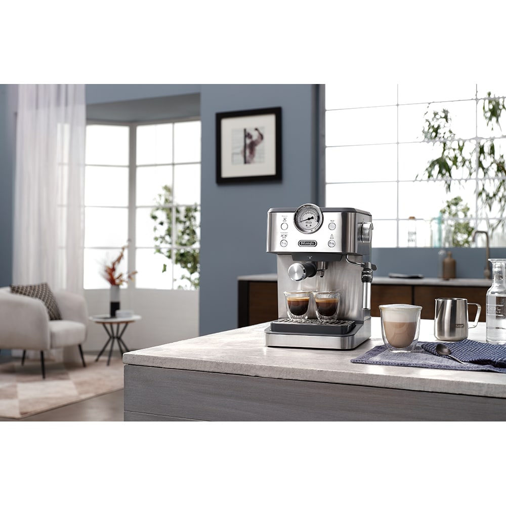 Espressor manual DELONGHI Classic EM450.M, 1.7l 1300W, 15 bar, sistem manual de spumare, argintiu