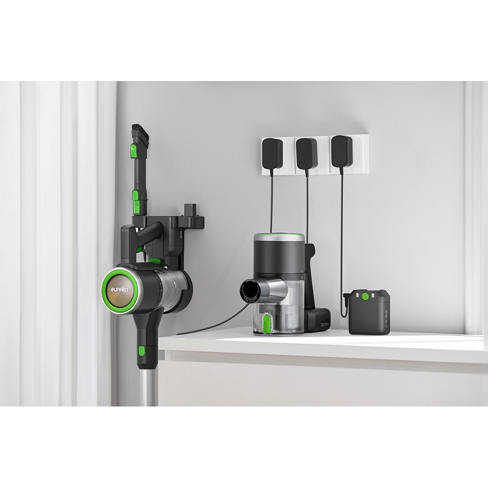 Aspirator vertical EUREKA NEC370GR, 0.65l, 25.9V, autonomie max 40 min, iluminare LED, verde-negru
