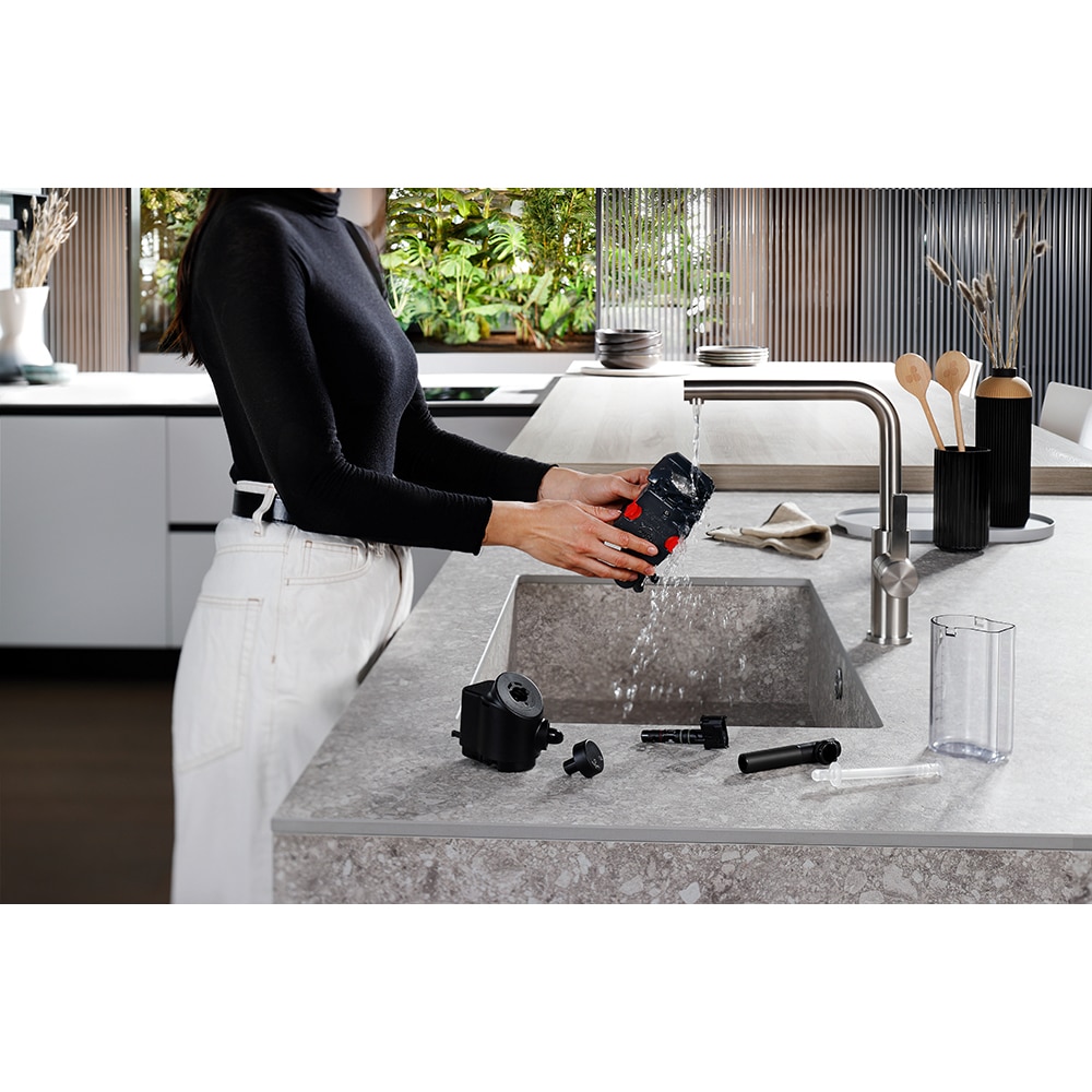 Espressor automat DELONGHI Eletta Ultra ECAM470.85.MB, 1.8l, 1450W, 19 bar, 50+ bauturi calde si reci, argintiu-negru