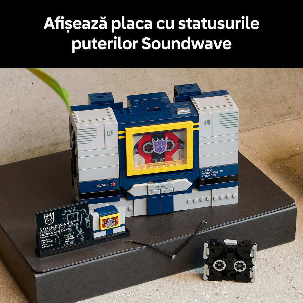 LEGO Icons: Transformers Soundwave 10358, 18 ani+, 1505 piese