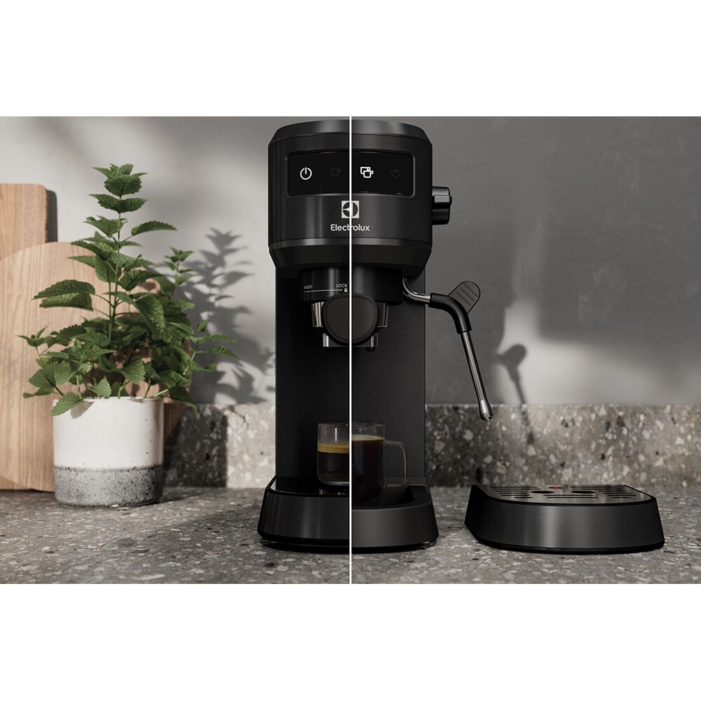 Espressor manual ELECTROLUX Explore 6 E6EC1-6ST, 1l, 1450W, 15 bar, sistemul Cappuccino, negru