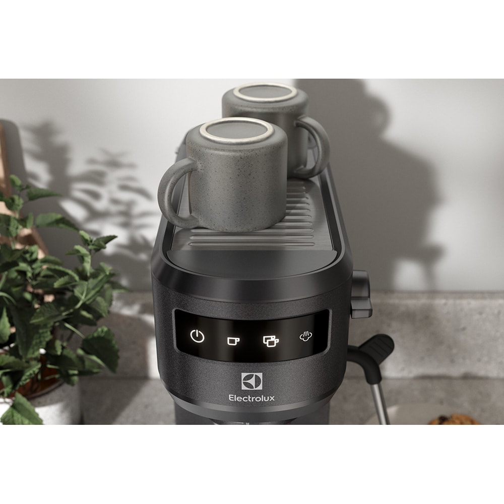 Espressor manual ELECTROLUX Explore 6 E6EC1-6ST, 1l, 1450W, 15 bar, sistemul Cappuccino, negru