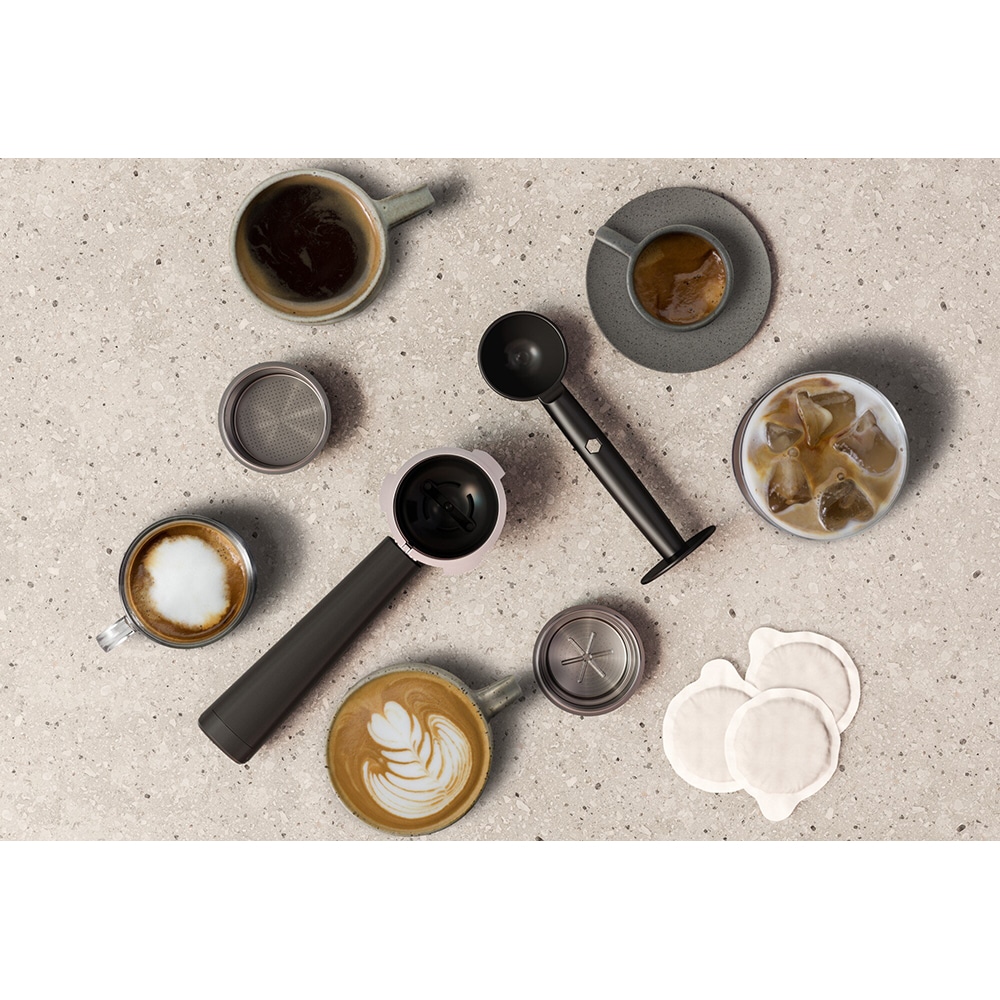 Espressor manual ELECTROLUX Explore 6 E6EC1-6ST, 1l, 1450W, 15 bar, sistemul Cappuccino, negru
