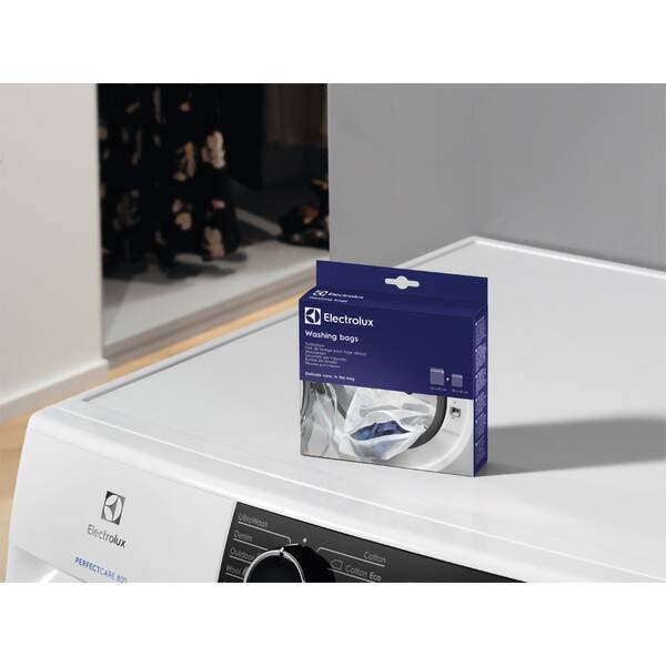 Set saci pentru spalarea hainelor delicate ELECTROLUX E4WSWB41, 2 bucati