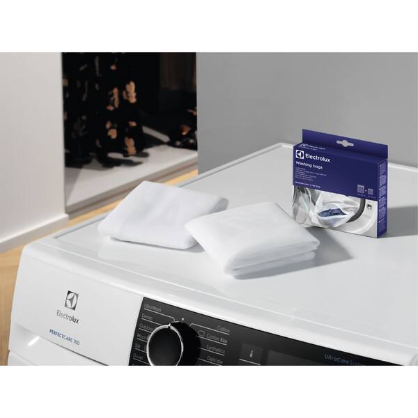 Set saci pentru spalarea hainelor delicate ELECTROLUX E4WSWB41, 2 bucati
