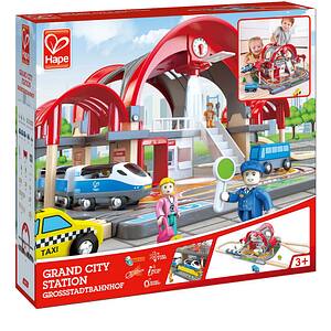 Set HAPE Gara centrala HAPEE3725, 3 ani+, multicolor